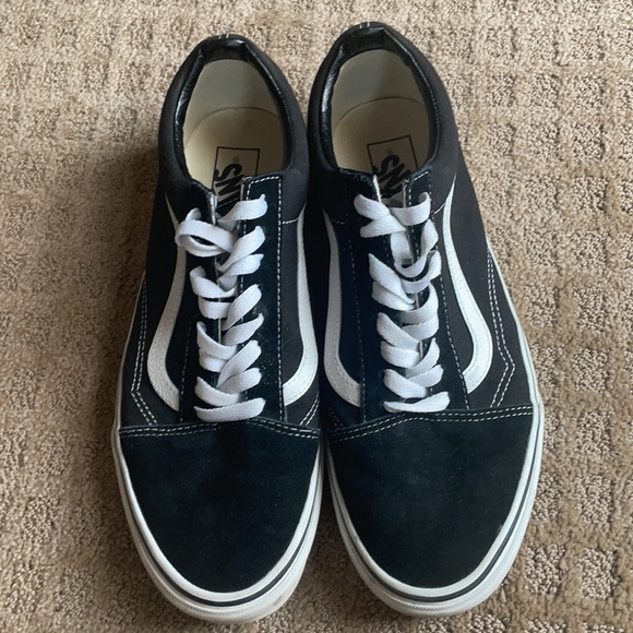 Vans - Picture 2 of 4